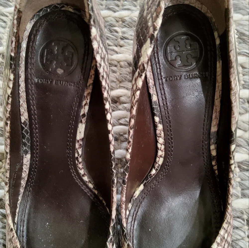 Tory Burch Astoria Snakeskin Wedge Shoes Size 6